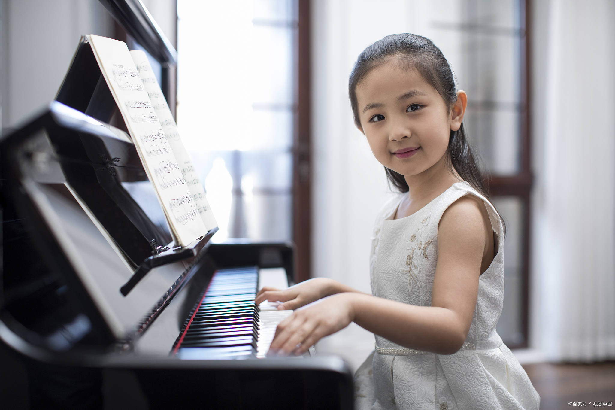 学习钢琴要花多少钱 学钢琴怎么收费