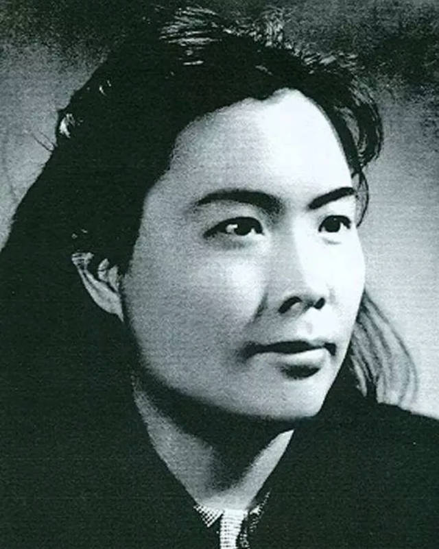 1955年大授衔时，4位元帅夫人被授予军衔，都是谁，担任什么职务