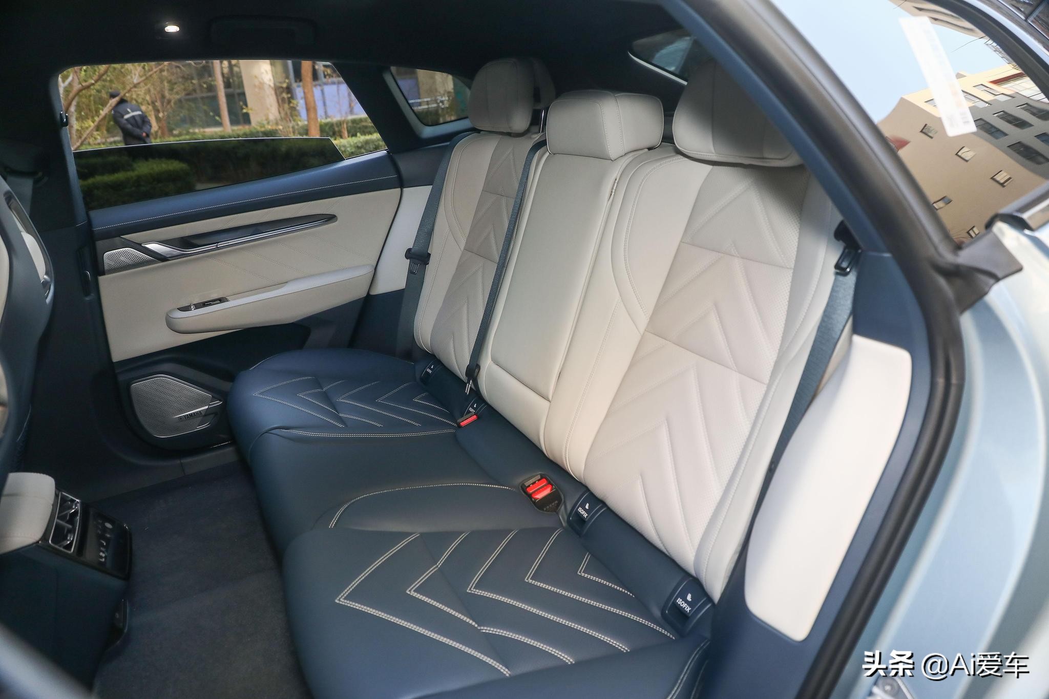 606公里续航带四驱，长轴距性能家用车，破百3.9S，实拍ZEEKR 001
