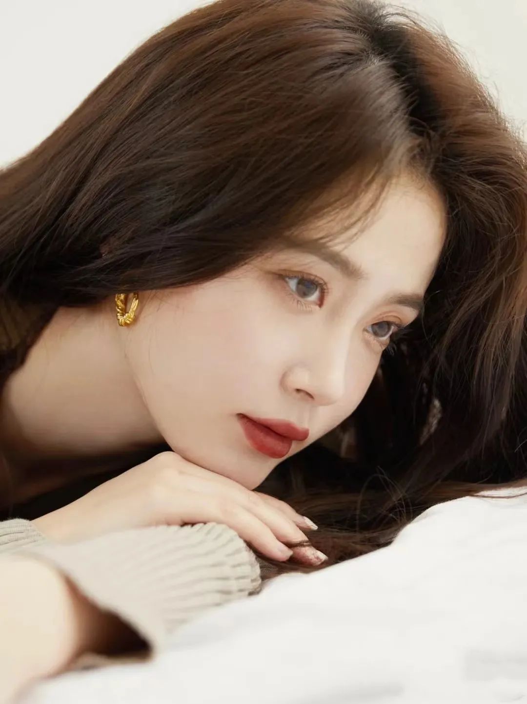 為什么現(xiàn)在很多女生不化妝只涂口紅？