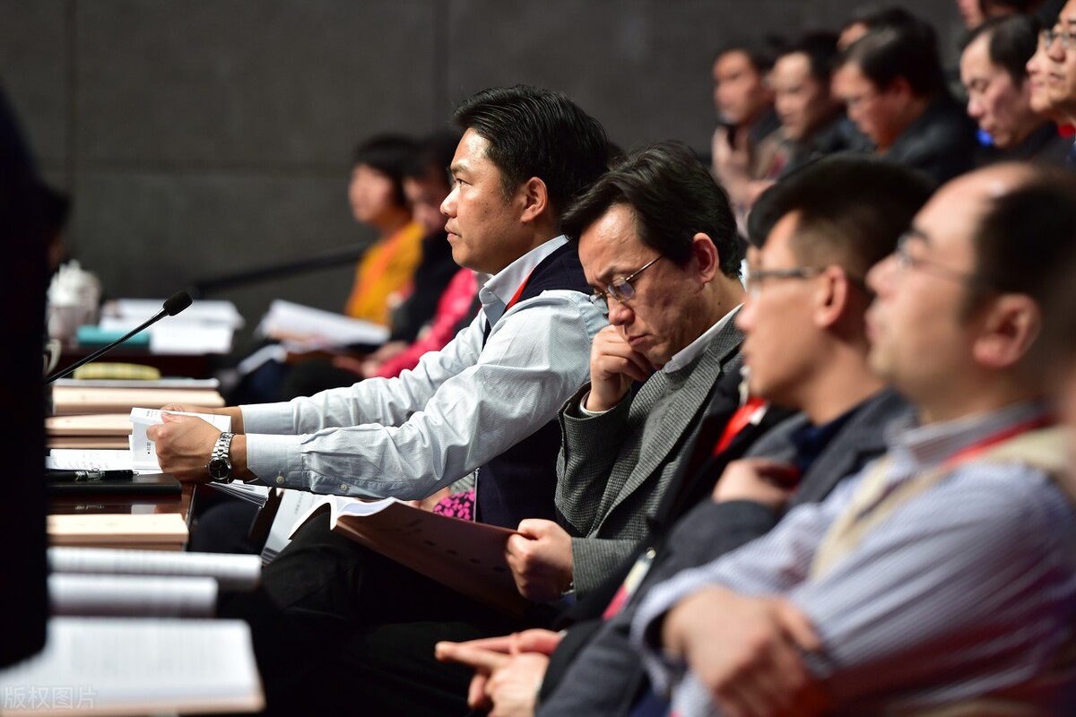 年终总结应该写什么？有经验的会写这几点，领导同事都为你点赞