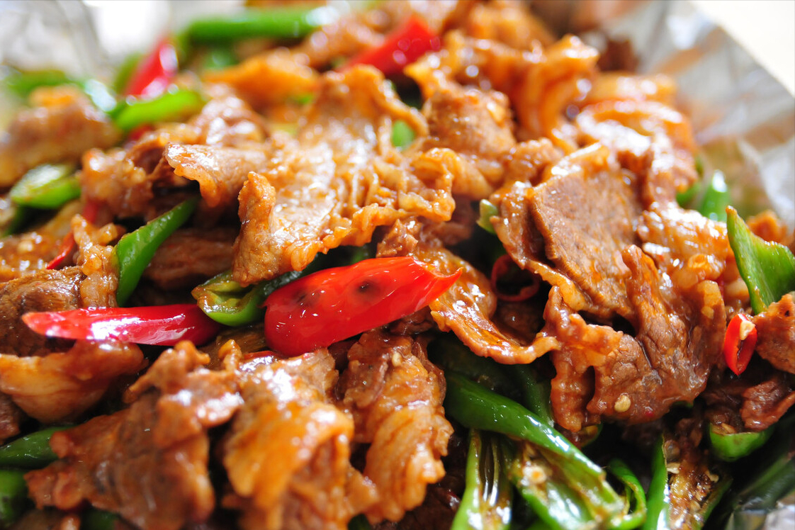 家常小炒牛肉，做好关键2步，出锅鲜嫩多汁不塞牙，老人也能嚼动
