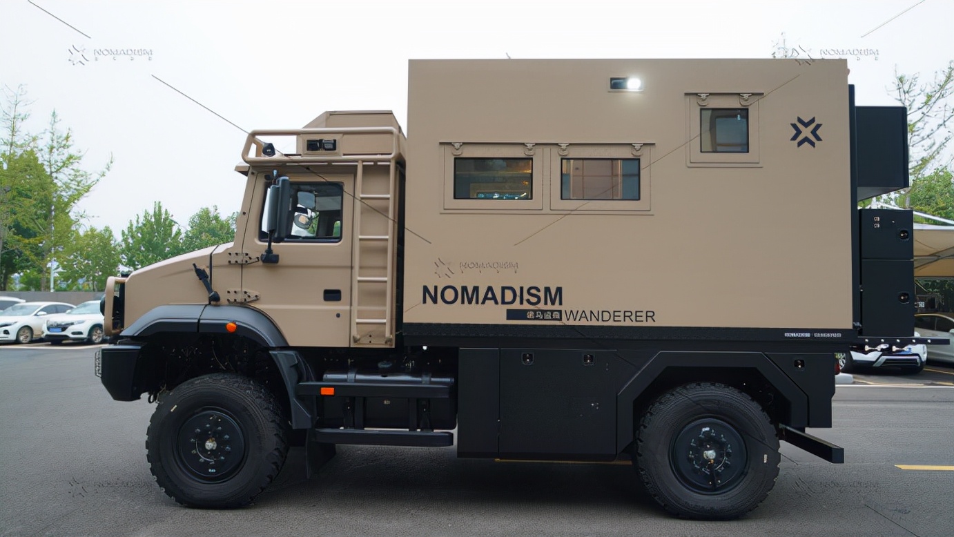 硬核流浪，逐光前行——国产越野房车