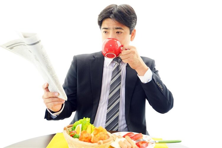 7种行为或加速男性衰老，劝你最好少做：其中抽烟喝酒只排第3