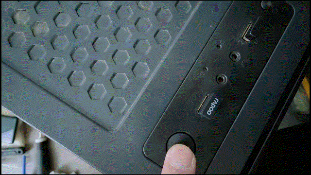 电脑电源选择不当，电压虚标运行不稳定，从根源解决问题