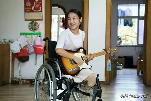汶川地震，李应霞为救丈夫失去双腿，事后丈夫却说：我讨厌残疾人