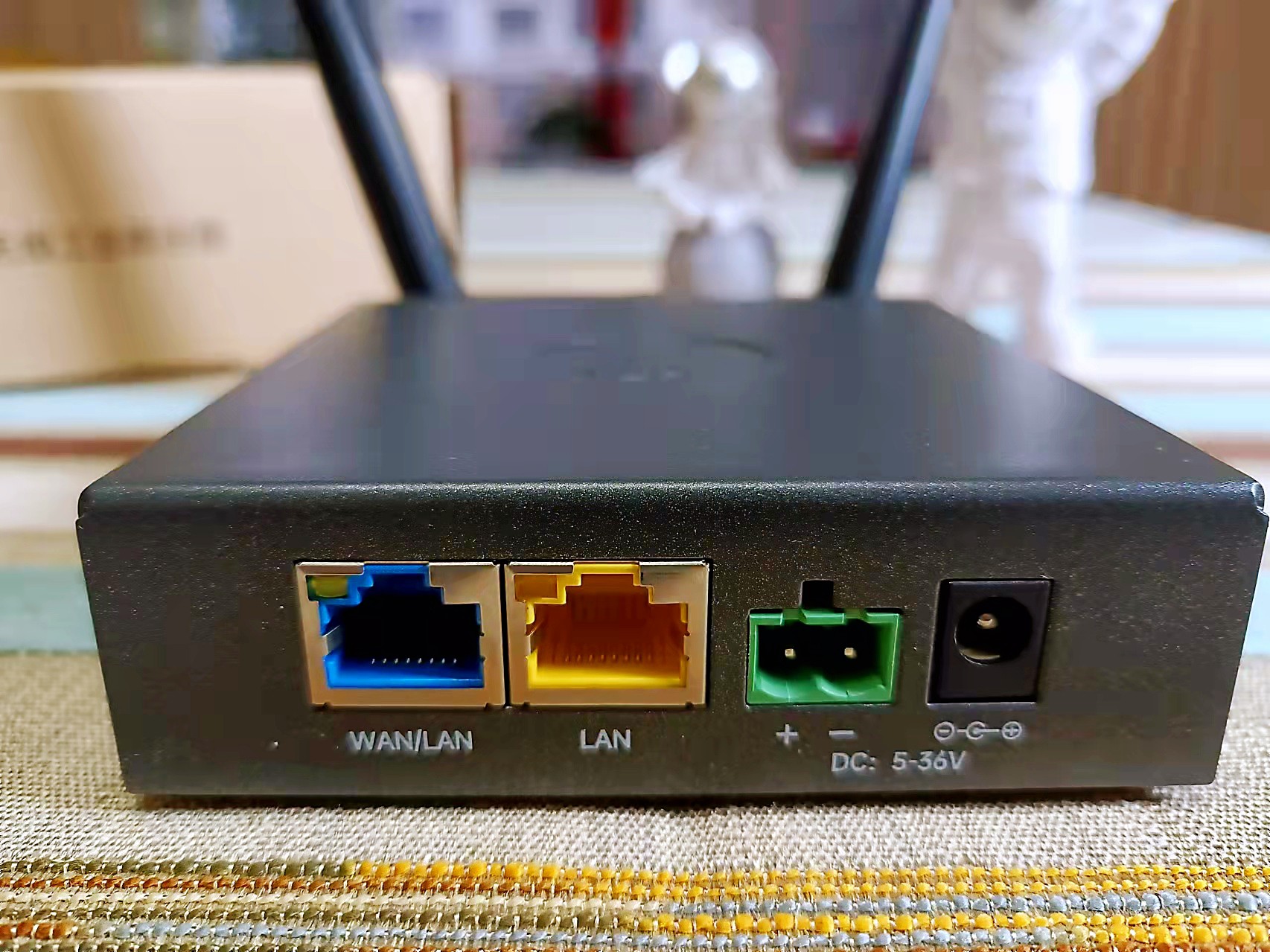 蒲公英4G智能工业路由器，让你户外用网无忧