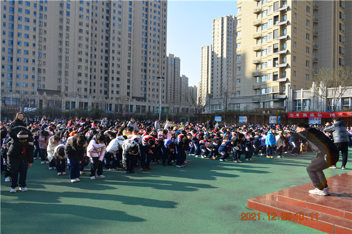 邯山區(qū)美的小學開展消防安全緊急疏散演練(圖9) 邯山區(qū)美的小學開展消防安全緊急疏散演練(圖9)