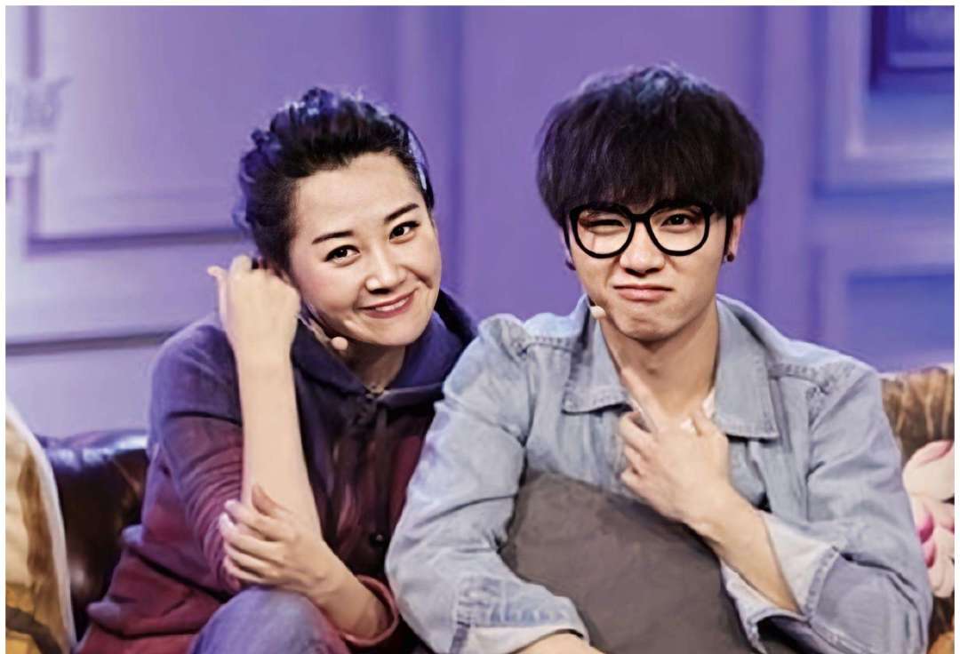 2016年,华晨宇在《天籁之战》中被范媛媛击败.