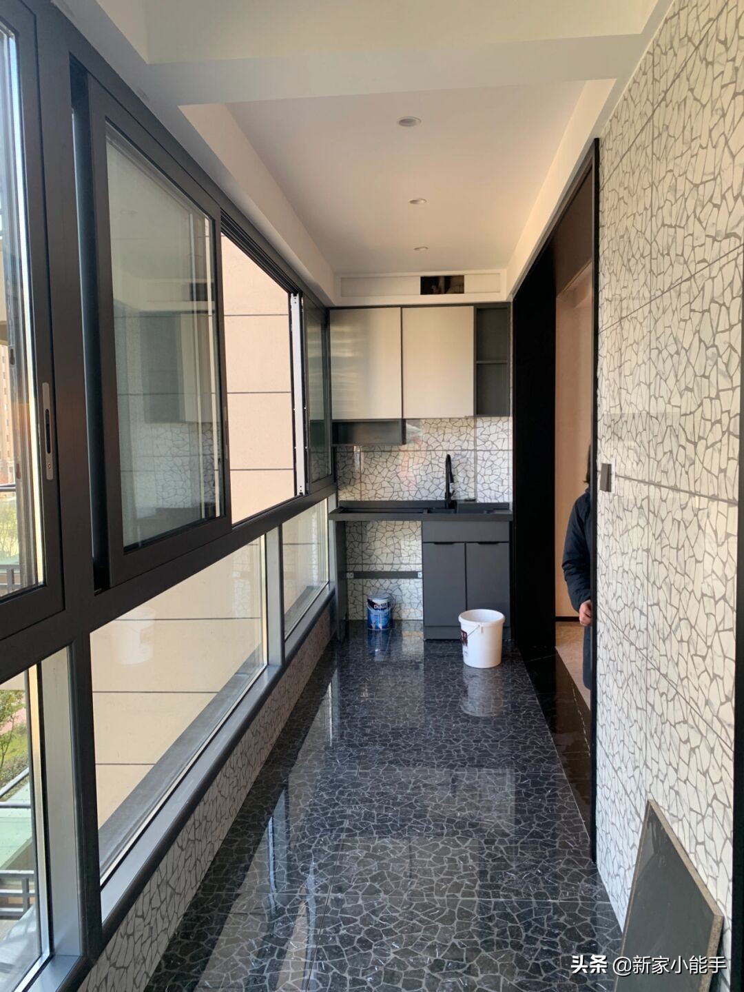 看她家歷時五個月裝潢的新房，打掃乾淨準備添置家具，先分享一下