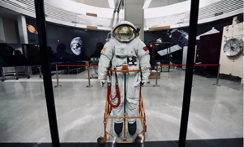 ��̻����ɶ���й���������̫ţ�ˣ��Ѷ��ع⣬���ⲻ����