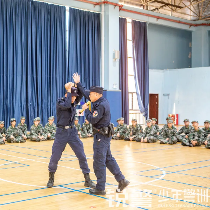 锐警少年警训：学习防身技能 提高安全意识，广大附中安全教育活动