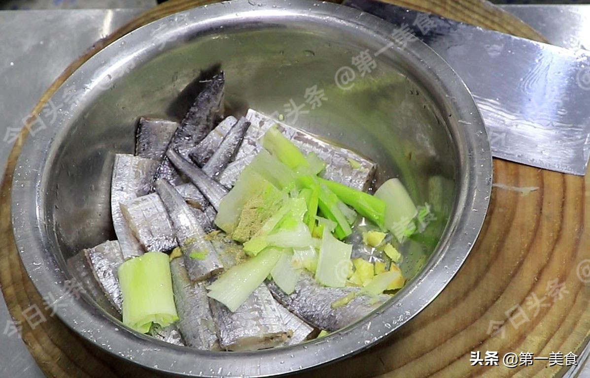 快过年了，手把手教你炸年货，6种做法，学会多备点，烩菜吃真香
