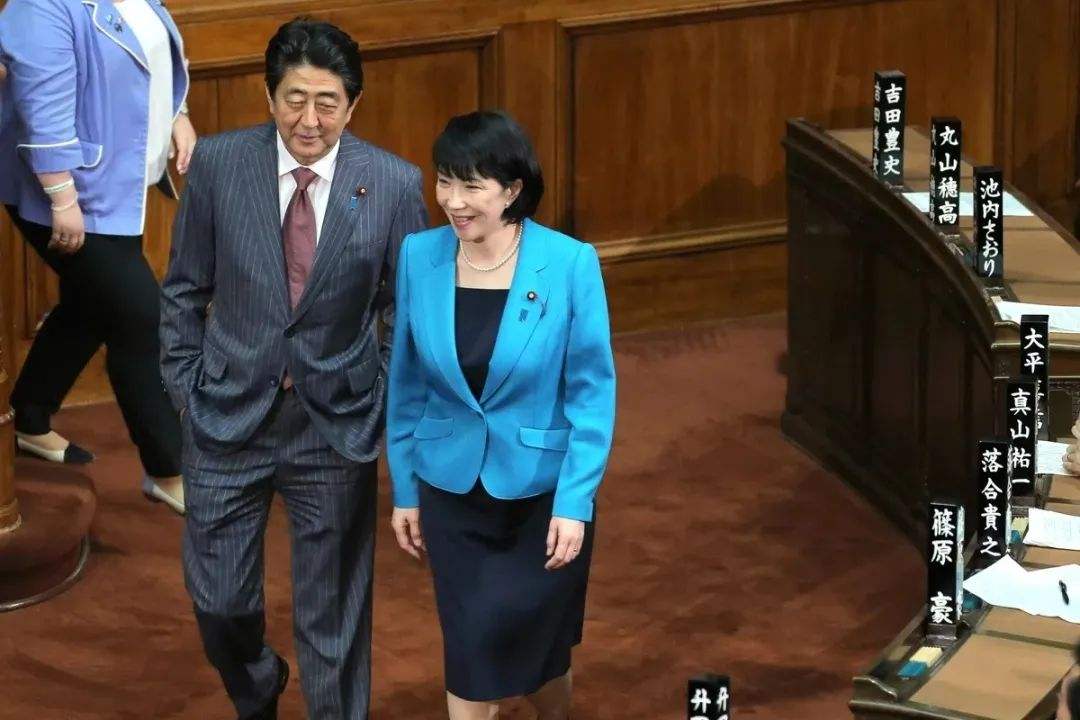 12月1日，解放軍核潛艇現身台海；安倍叫囂台灣問題是日本家務事