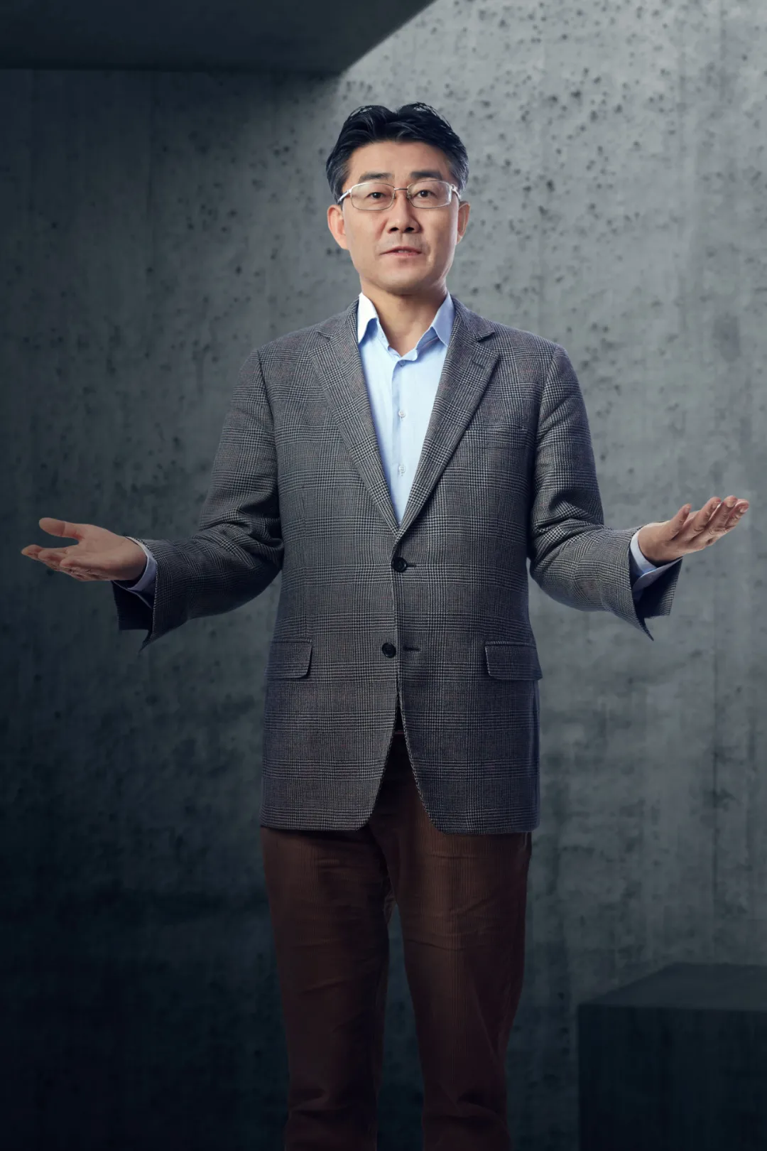 致敬温和而坚定的前行者,高福、陈东升、苏炳添、罗翔等上榜2021年度影响力人物