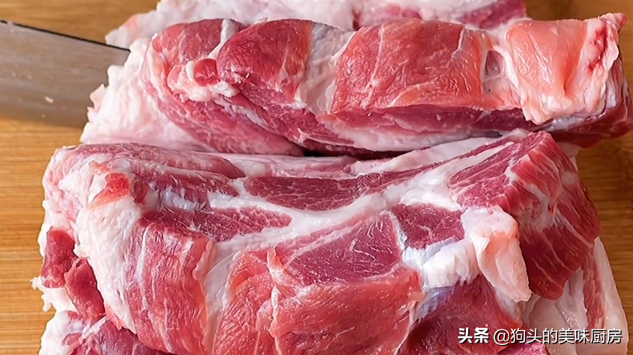 猪肉泡在生抽里2天，味道比腊肉还香，老公夸厨艺好，全家都爱吃