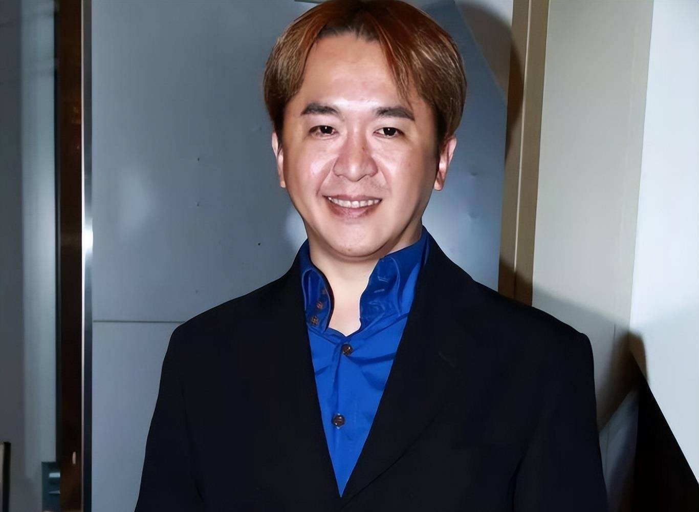 演员邓兆尊:一拖三女友,拍拖像上班,很专一无出轨想法最新消息动态