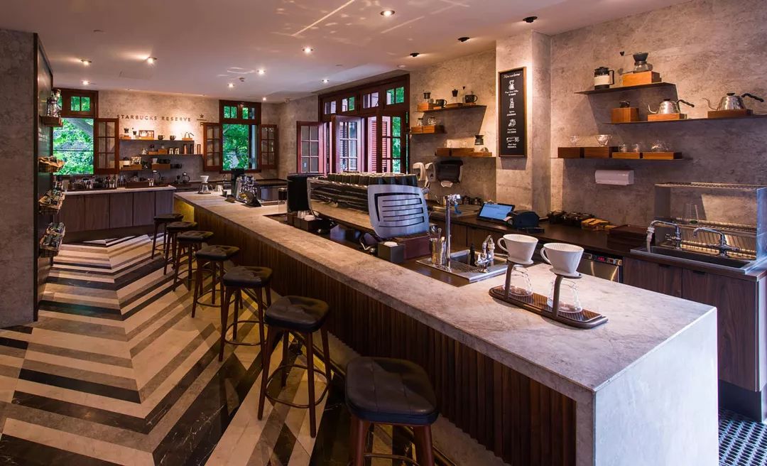 民国老银行与现代文明完美融合，星巴克玩出新高度