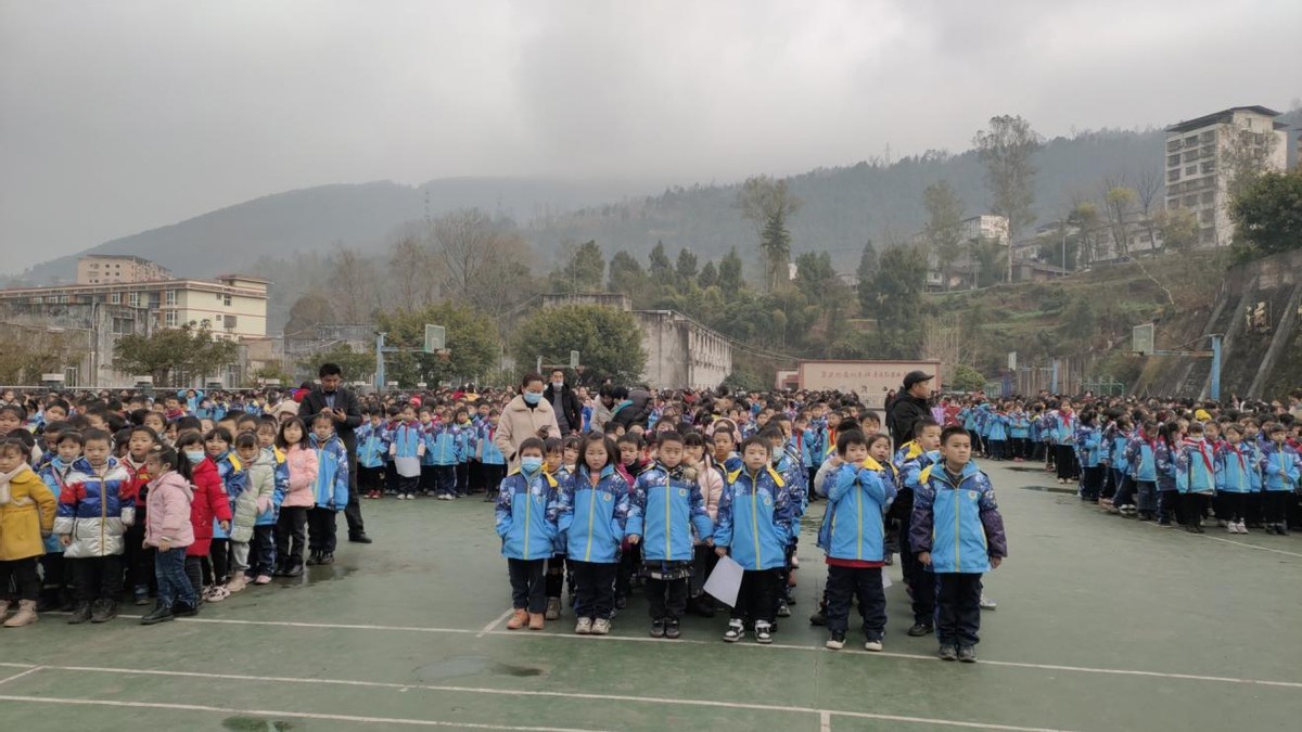 南江县正直小学：六举措扎实假期安全管理工作