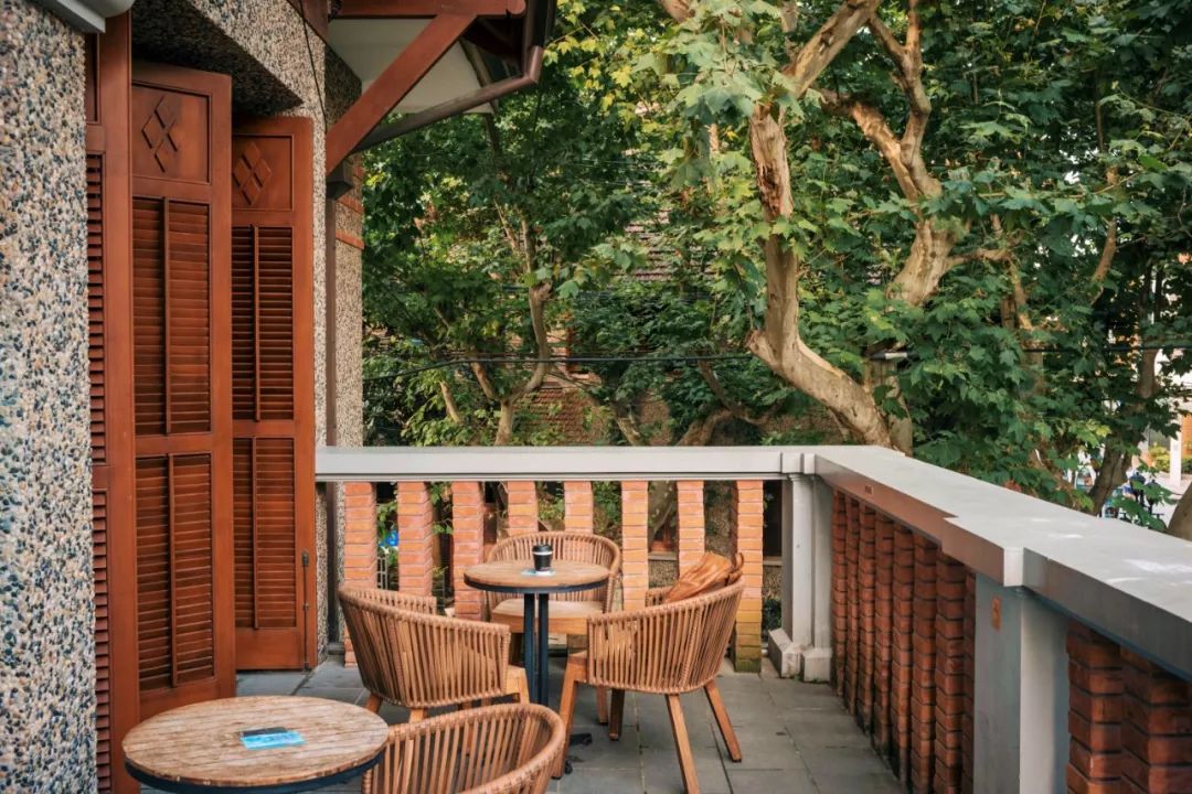 民国老银行与现代文明完美融合，星巴克玩出新高度