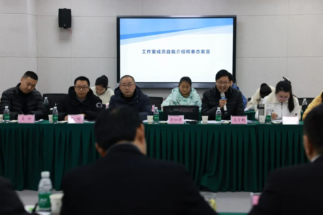 天府新区职业学校丨乘风破浪正当时 不待扬鞭自奋蹄