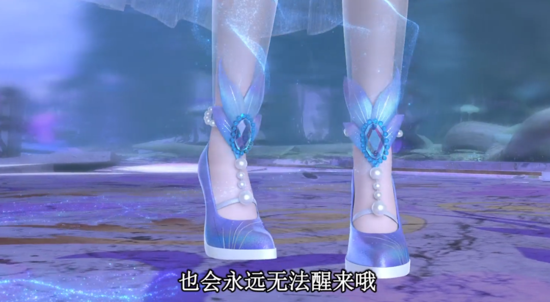 叶罗丽:陈思思的新造型真好看,露背装很成熟,配上黑色眼影很绝最新