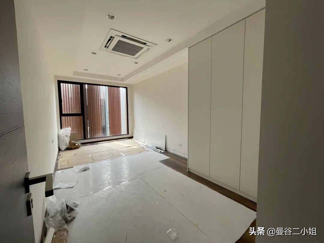 四川美眉定居泰國8年，買一棟4層樓聯排別墅，裝潢花了320萬