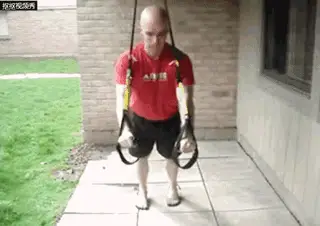 8个TRX训练动作帮你打造强壮上肢