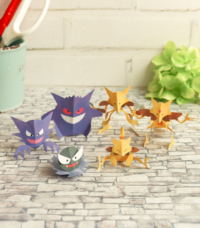 推主以剪纸艺术制作《精灵宝可梦》昆虫标本趣味创作