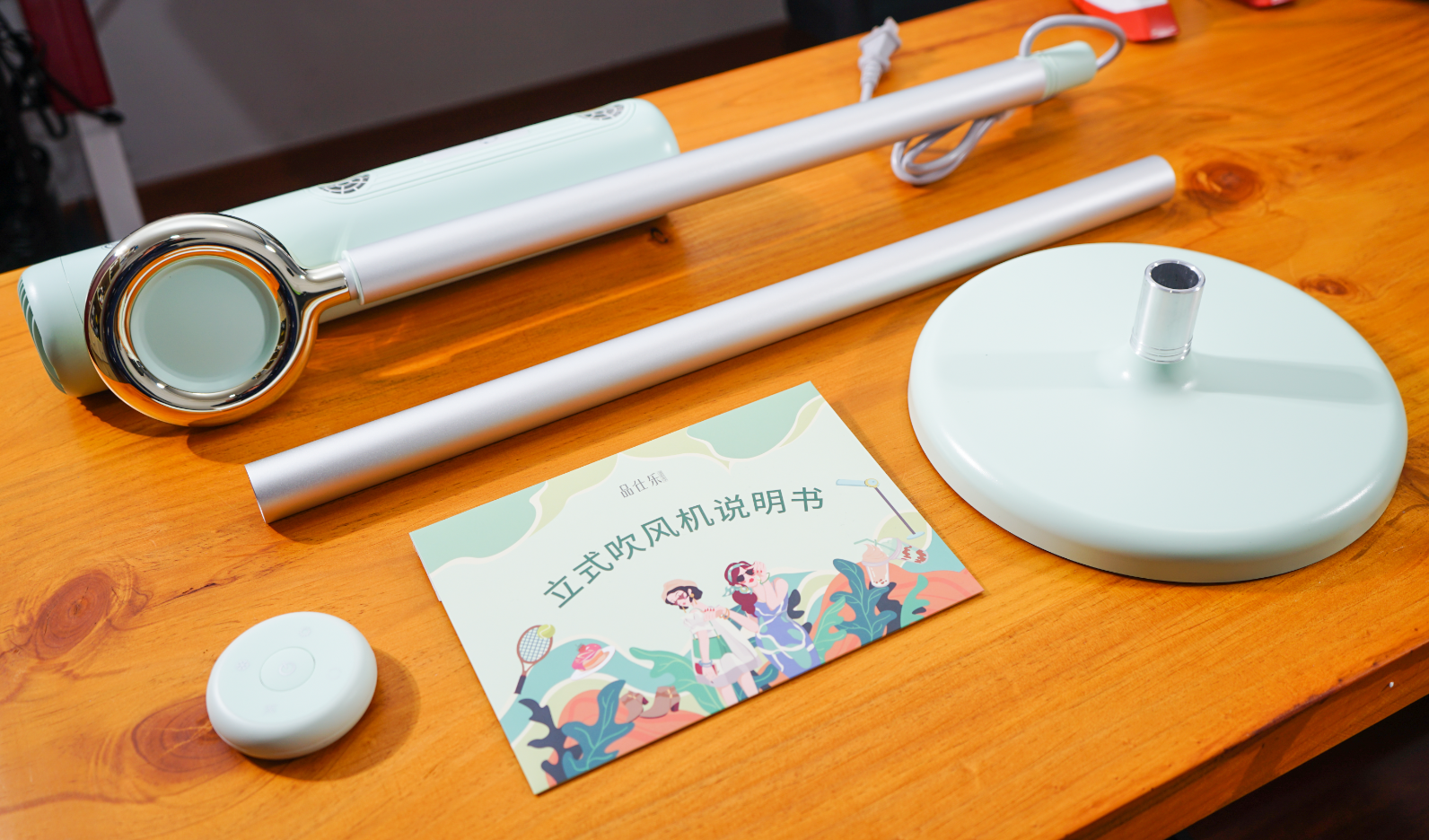 品仕乐立式电吹风体验：颜值与形态都有点意思！还可适当解放双手