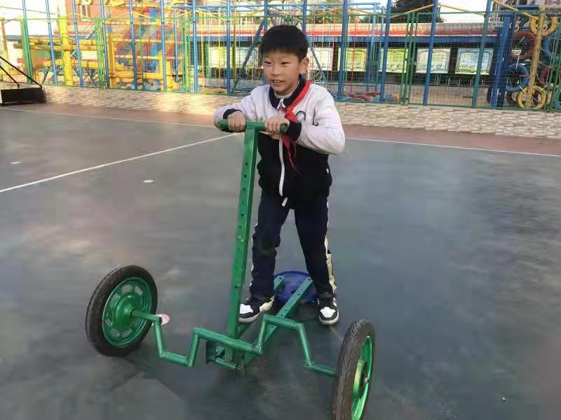 邢台市马路街小学研制的“多维平衡车”获国家实用新型专利