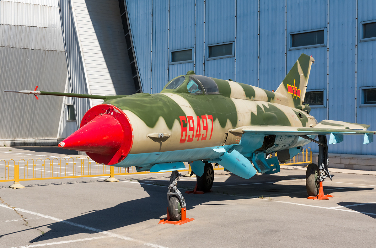 一代名机歼7魔改史从超七到枭龙再到山鹰改的米高扬都不认识