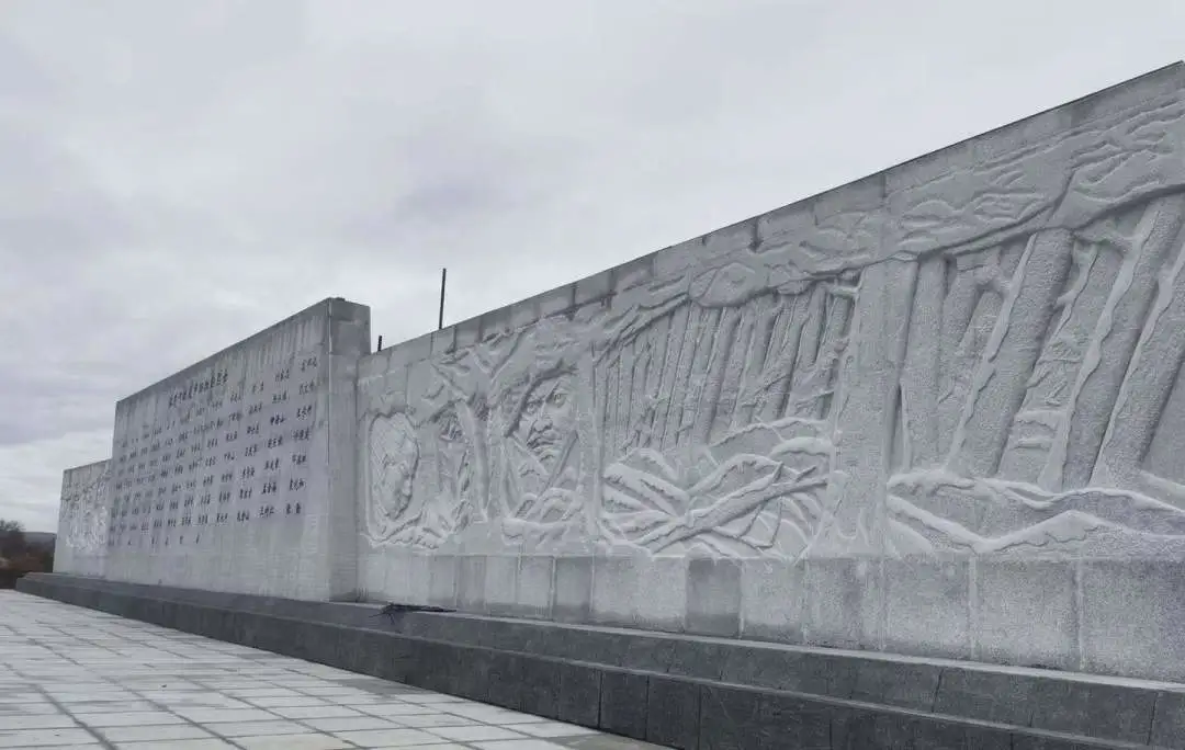 华汉文旅东北抗联三路军三支队烈士纪念碑广场成功验收