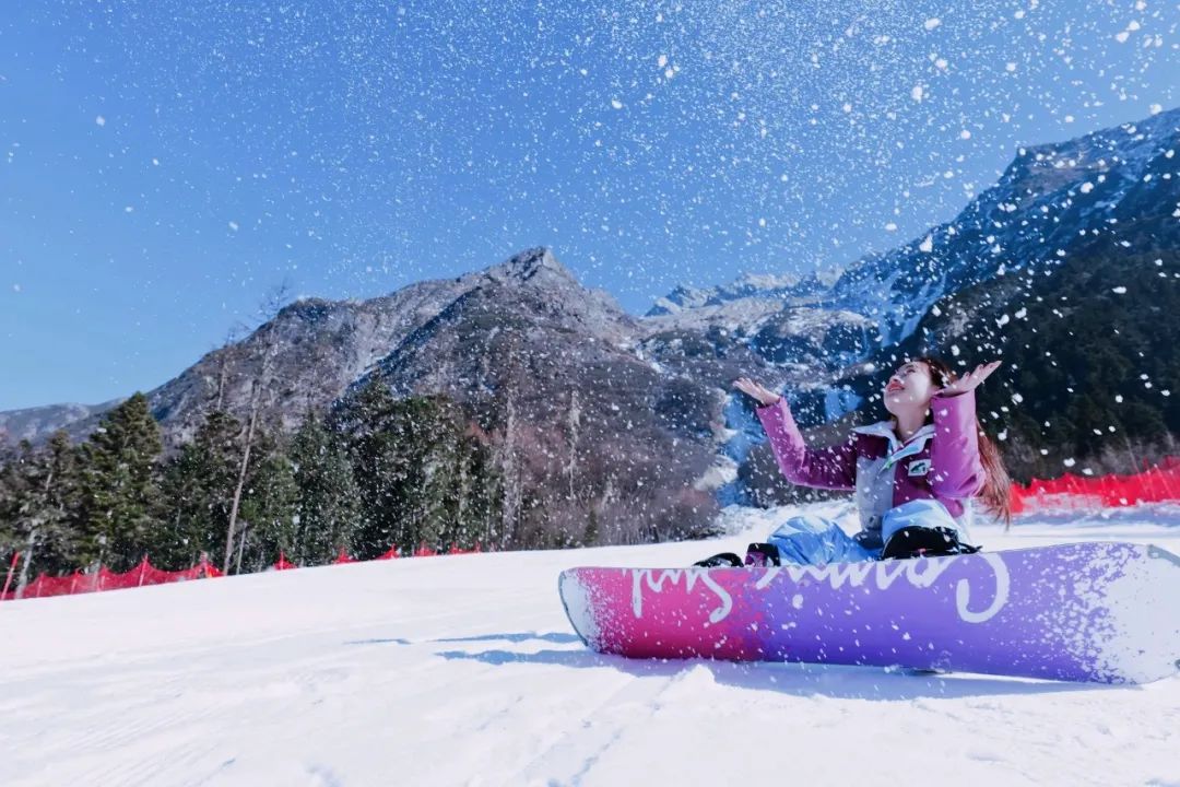 热雪沸腾｜毕棚沟「冰雪娱乐场」今日正式开启