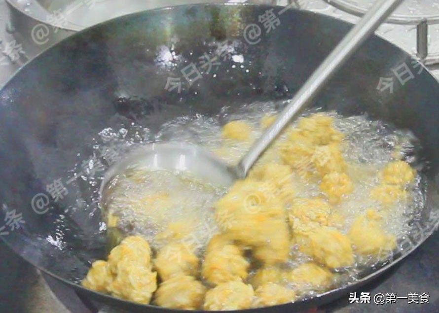 快过年了，手把手教你炸年货，6种做法，学会多备点，烩菜吃真香