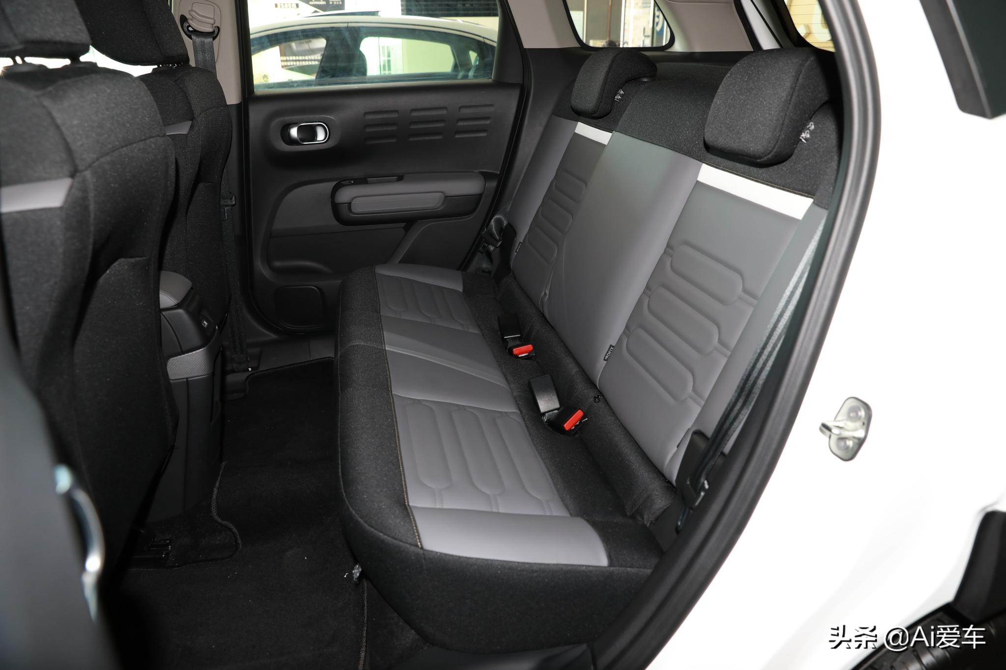 5.3L油耗，低价增压自动挡合资SUV，小尺寸大空间,云逸 C4 AIRCROSS