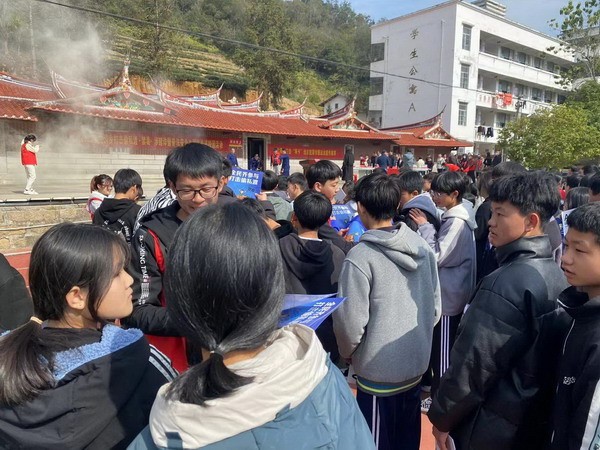 福建省龙涓乡“打击涉赌诈暨偷私渡违法犯罪”普法教育宣传活动