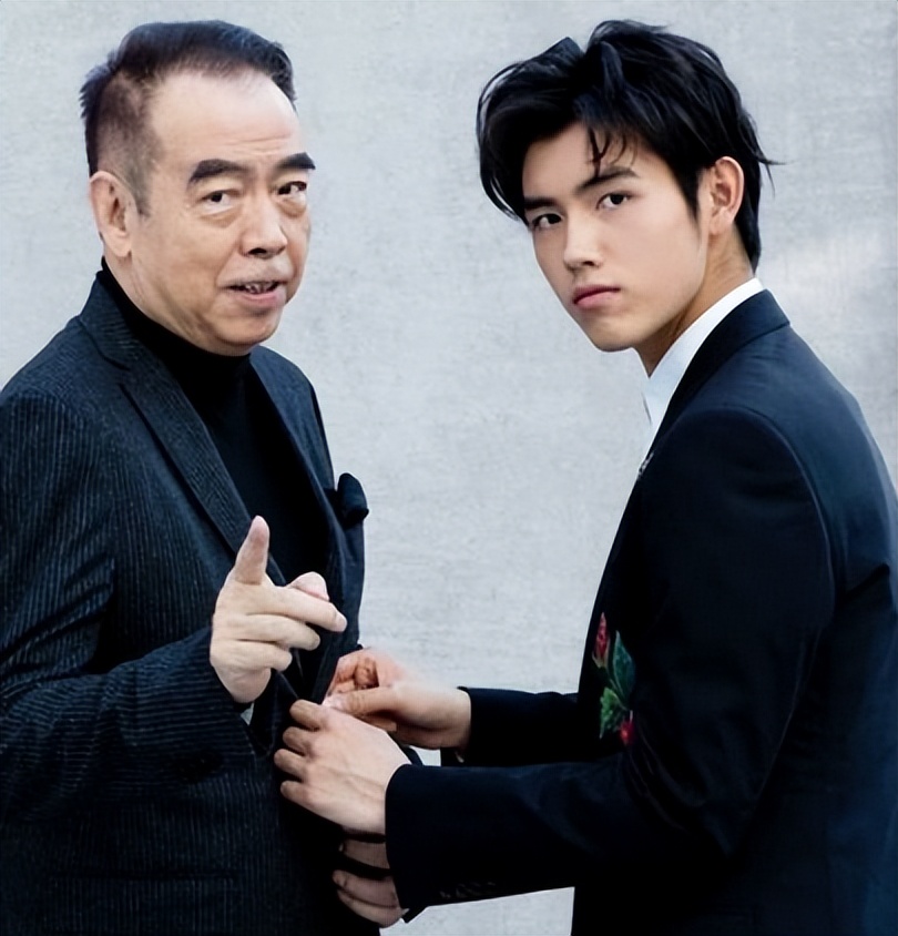 陈飞宇电影节坐第一排,被黄磊"区别对待",网友:多亏有个好爹最新消息