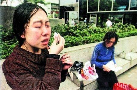 痴迷刘德华13年致父亲去世的杨丽娟过得怎样了？今43岁无人敢娶