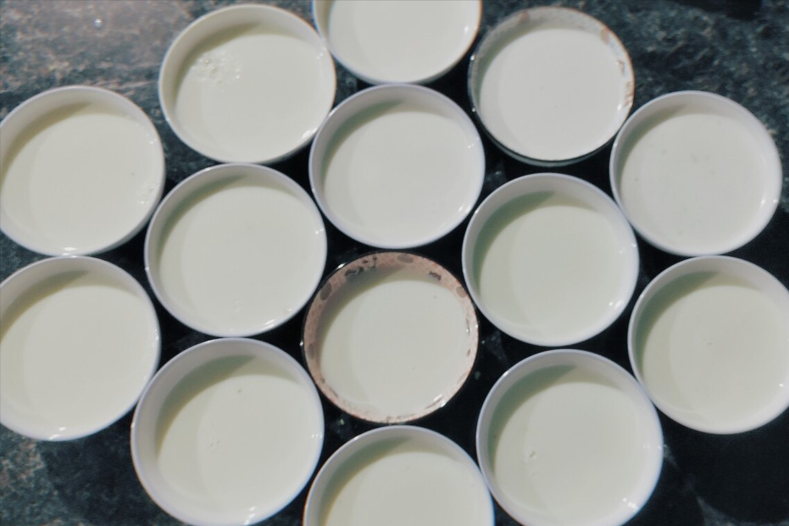 做姜撞奶时，掌握3个要点，香甜嫩滑如布丁，女人冬天吃驱寒暖胃