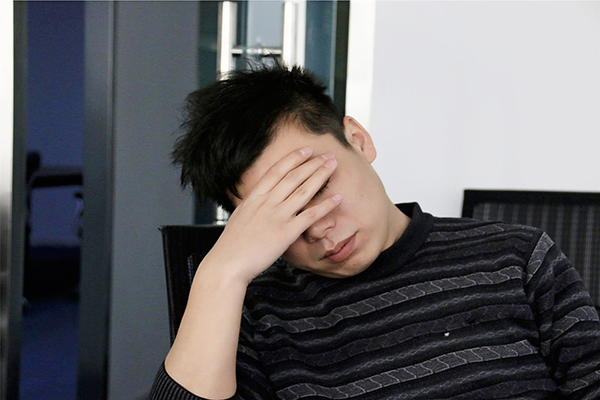 抑郁症很难发现？从他们常说的3句话里能看出来，不是开玩笑