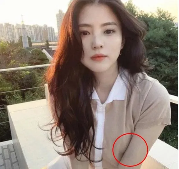 刚出道就抄袭前辈?新人女团引争议;主演级女演员公开背部纹身?