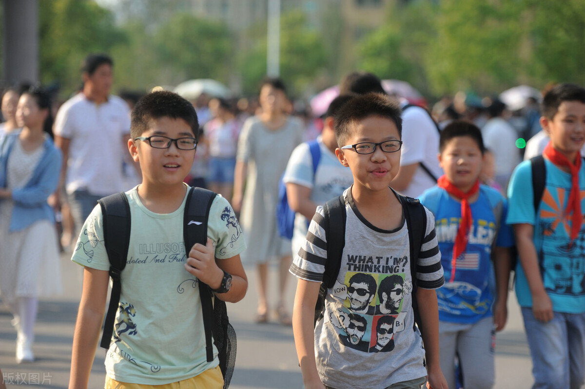 近视眼手术很“火”，为啥戴眼镜的医生自己很少做，本文揭晓答案