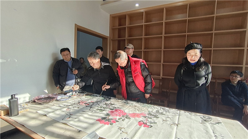 靖安金石世家书画家艺术村首办公益捐赠活动