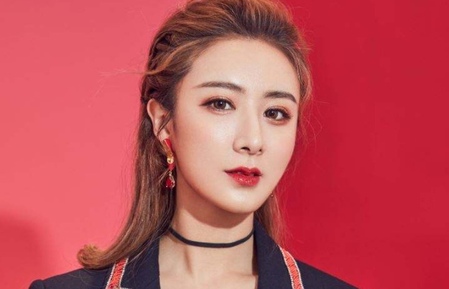 头部主播薇娅被曝偷逃税！罚款共计13.41亿，被调查后主动补缴5亿