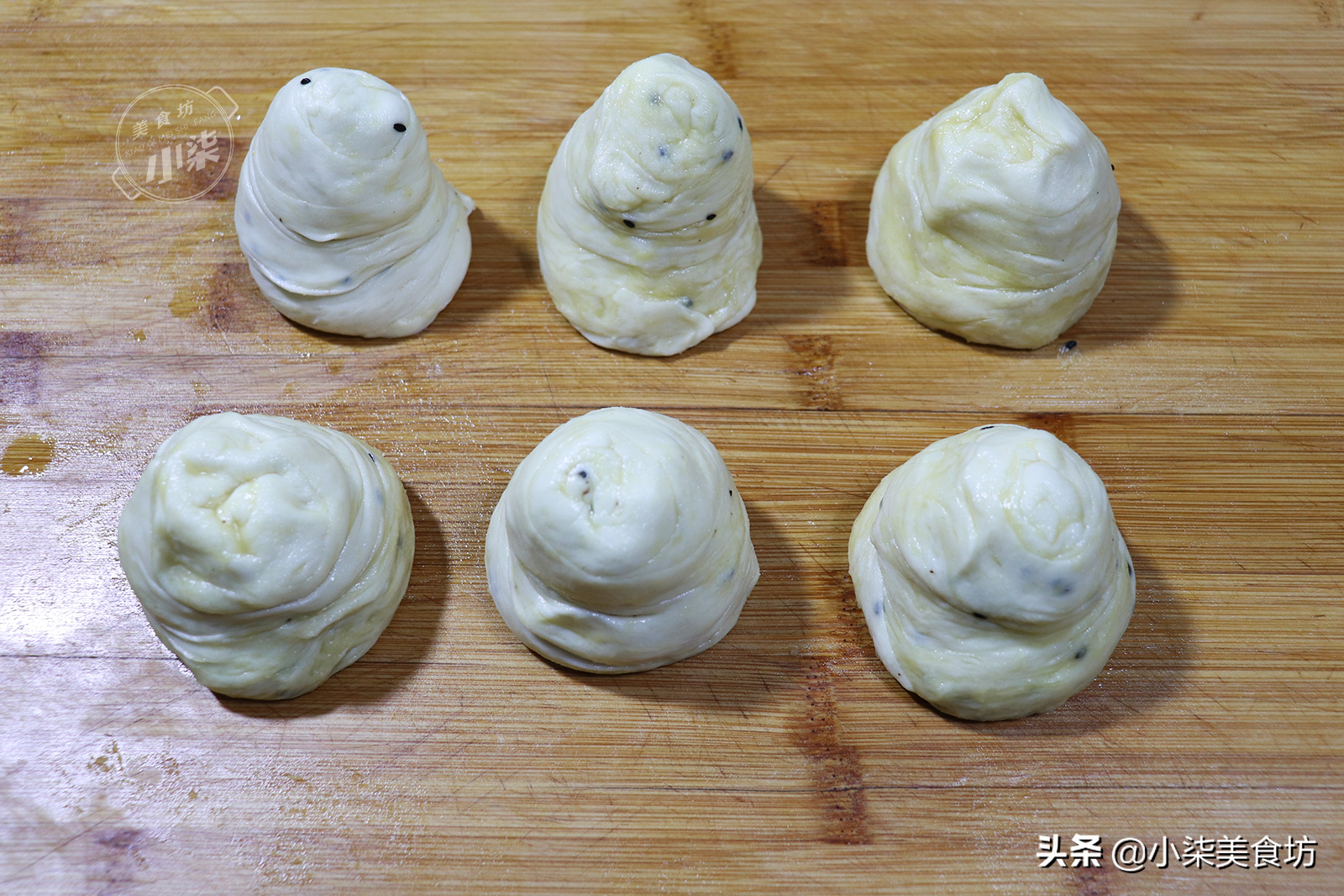 想吃酥掉渣饼，5分钟教会你，外酥里软又多层，一周吃7次都不嫌腻