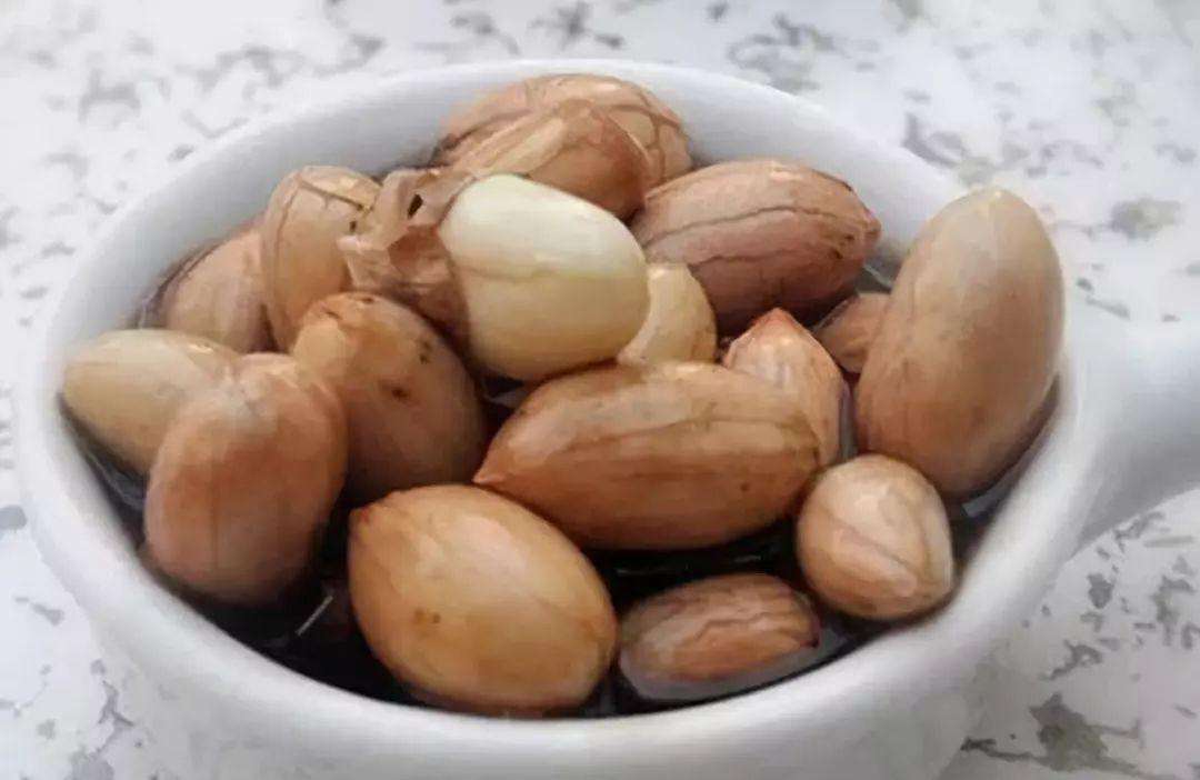 花生被称为“长寿果”，可生吃和熟吃花生，哪种健康效果最好？