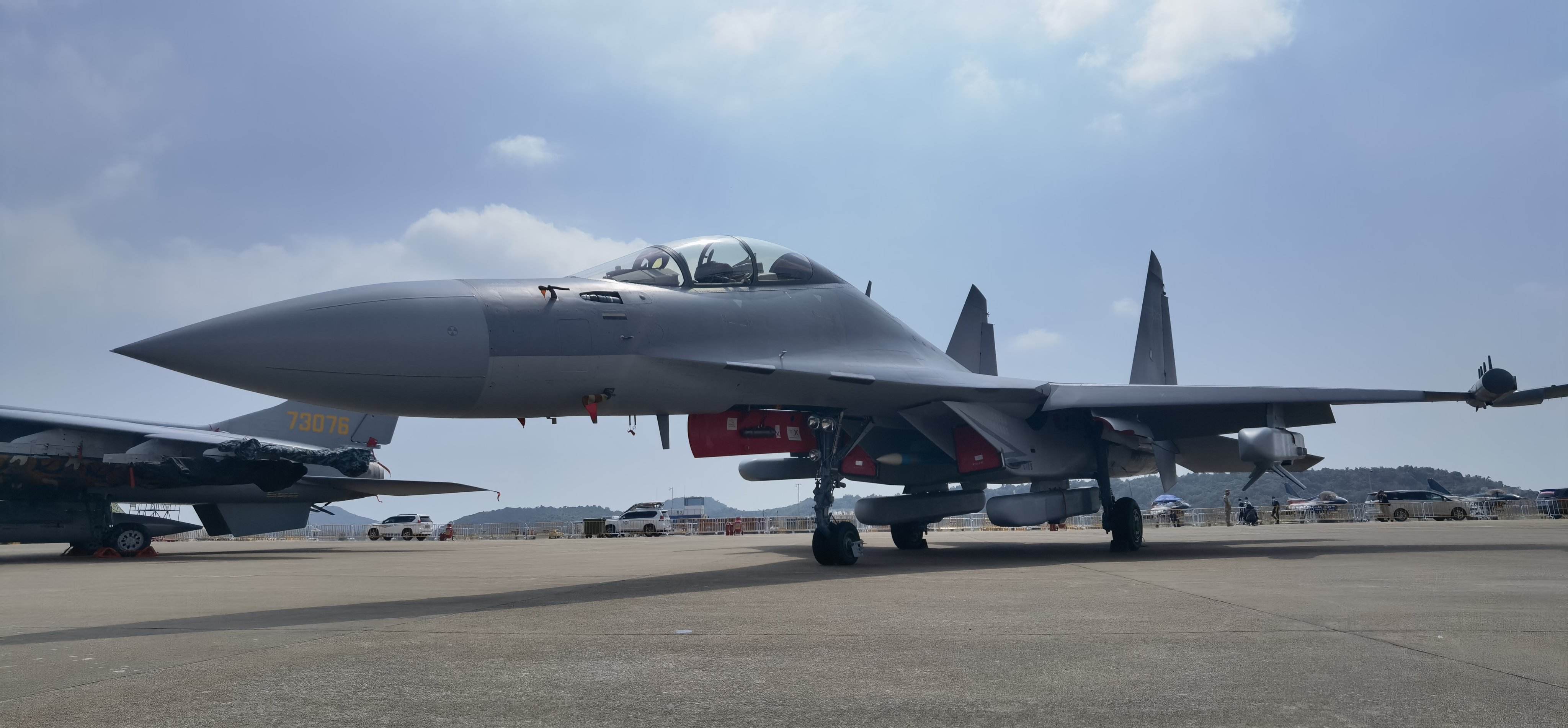 24�ܼ�16��2�ܼ�16D��̨�����������Լ���ΪЦ�����ȱ������ֱ�ƭ