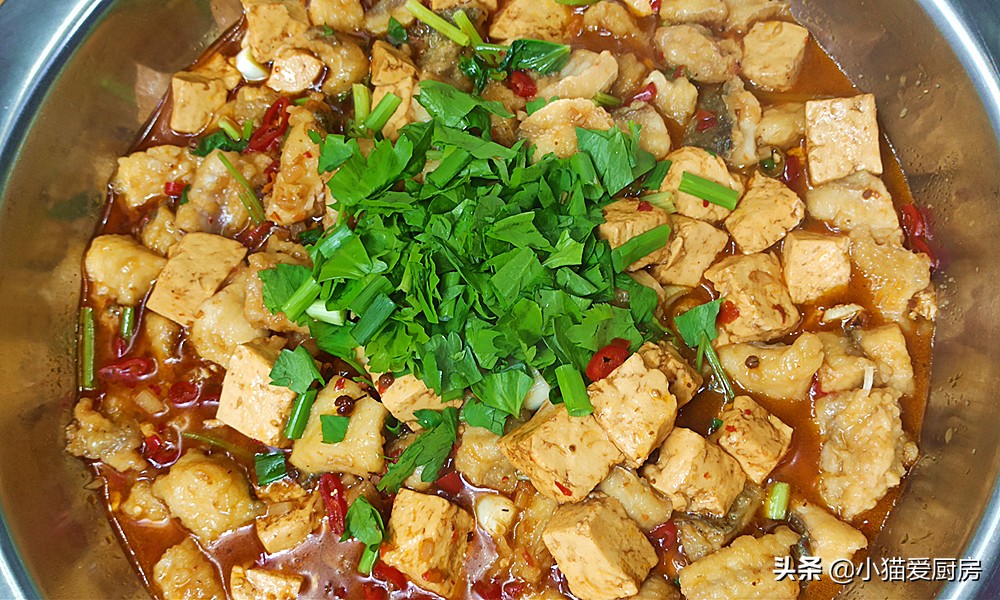 图片[15]-豆腐烧鲢鱼的家常做法 鱼肉鲜嫩入味 比饭店的好吃 特别下饭-起舞食谱网
