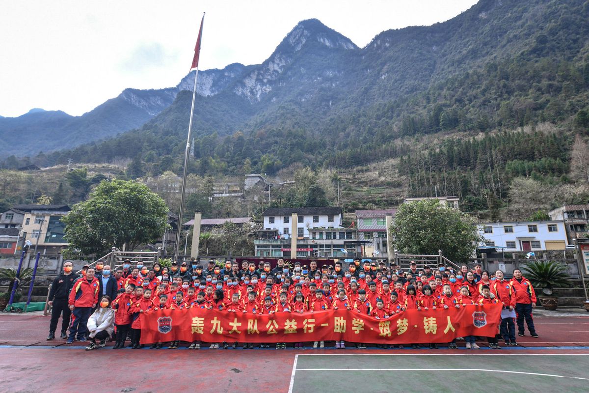 齐逢仙山贡水 9聚浪漫宣恩,第七届哈弗H9轰九年会高能启幕